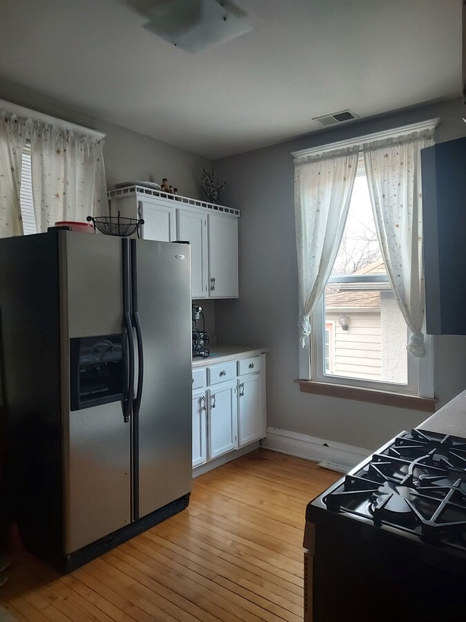 Photo - 1137 Highland Ave Unit Apt 2