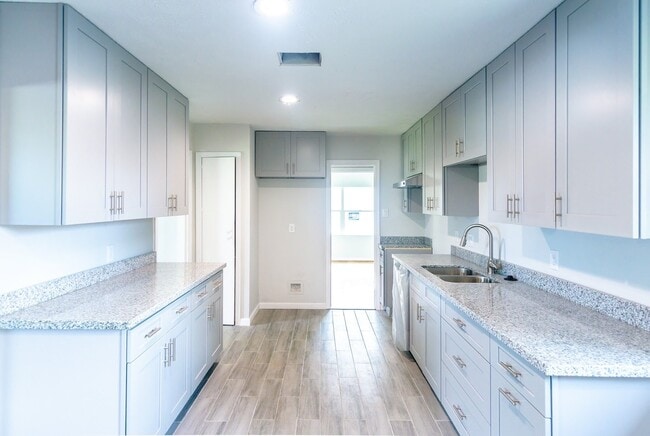 Photo - 2102 Norman St