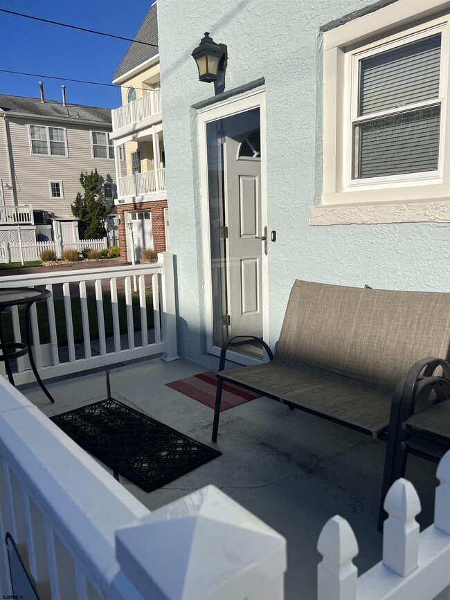 Photo - 9411 Monmouth Ave Unidad 3