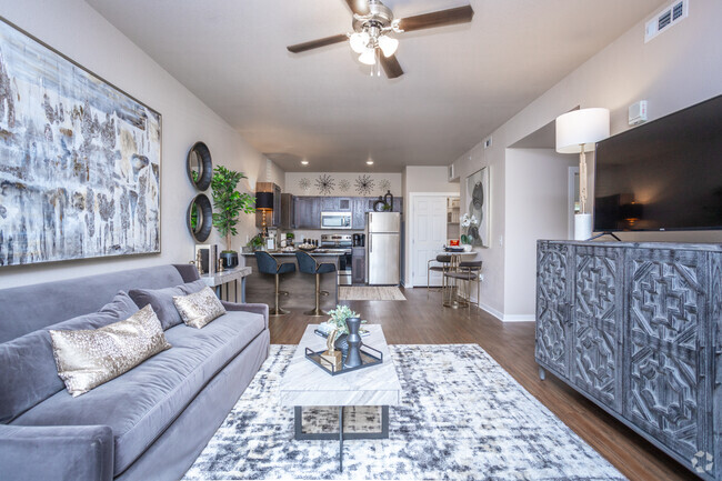 PH II-Custom Deluxe III-2BR, 2BA - 1,093 SF - The Greens at Auburn I/II Apartments