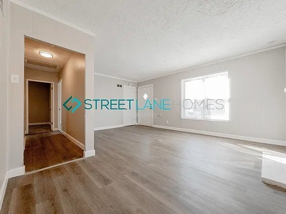 Photo - 1272 Laughren Dr