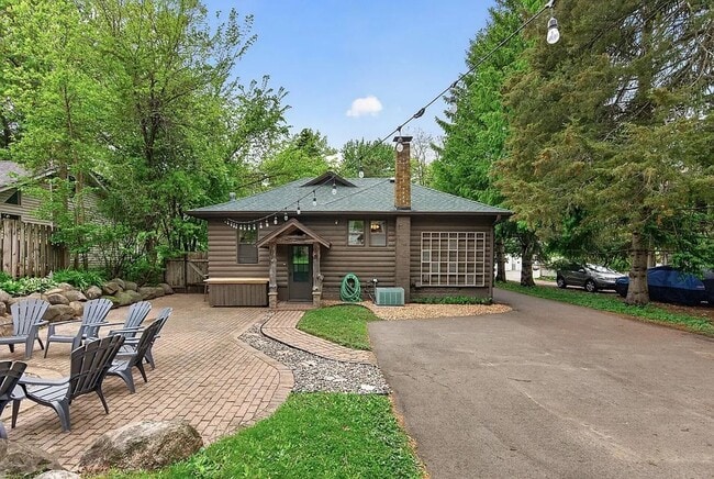 Photo - 944 Mahtomedi Ave