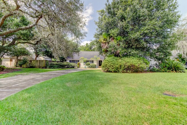 Photo - 10406 Reclinata Ln