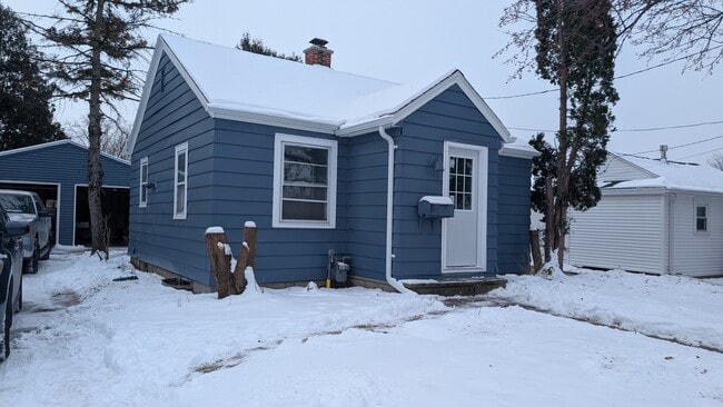 Building Photo - 1545 7th St