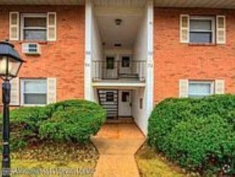 Building Photo - 735 Greens Ave Unit 20B Rental