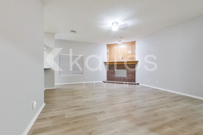 Photo - 408 Coalbrook Dr