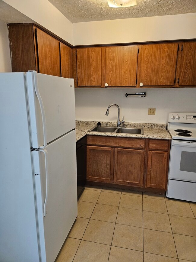 Building Photo - 2976 Donnylane Blvd