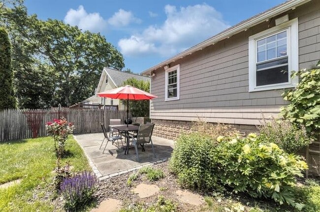 Photo - 32 Cotuit St