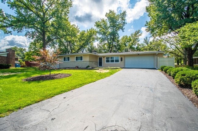 8747 Kathy Ct