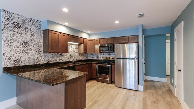 Photo - 6475 Oak Shr Dr