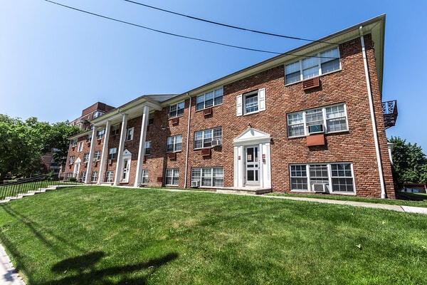 Photo - Aberdeen Arms Apartments