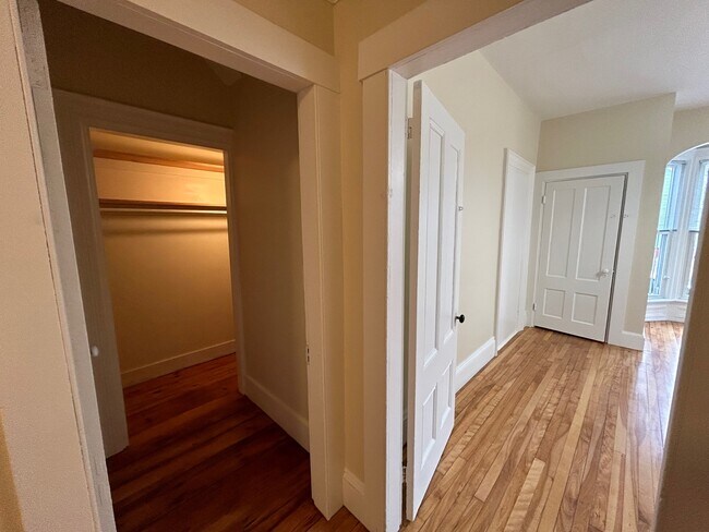 Photo - 440 Saint John St Apartments Unit 1