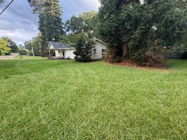 Photo - 108 Church Rd