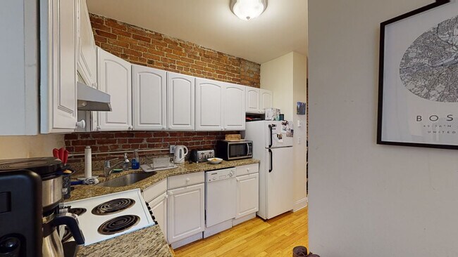 Photo - 96 Prince St Unit 3R