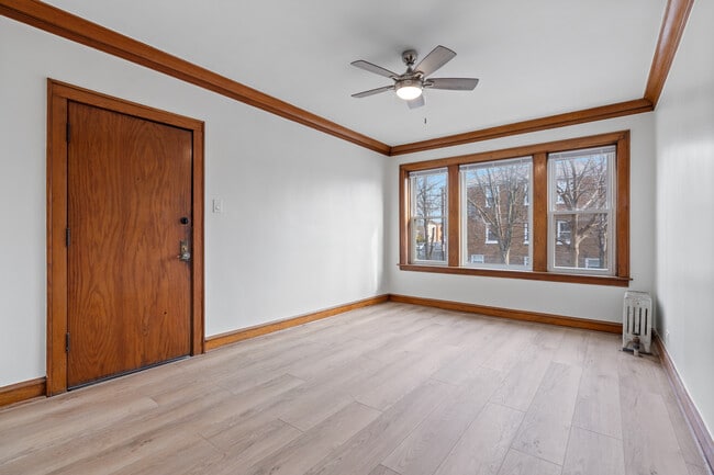 Photo - 5408 W George St Unit 1