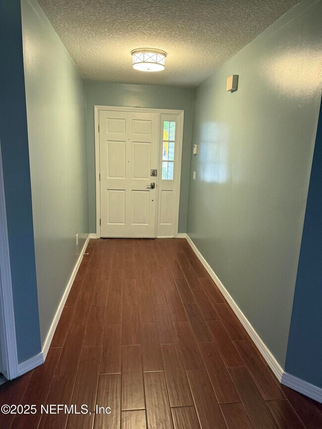 Photo - 958 Long Lake Dr