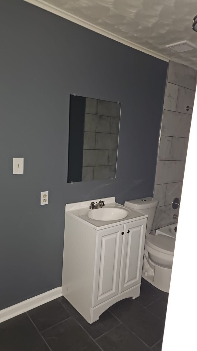 Photo - 2137 Lowell Ave