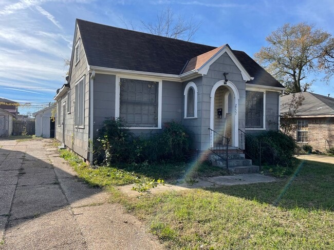 Building Photo - 2727 Judson St
