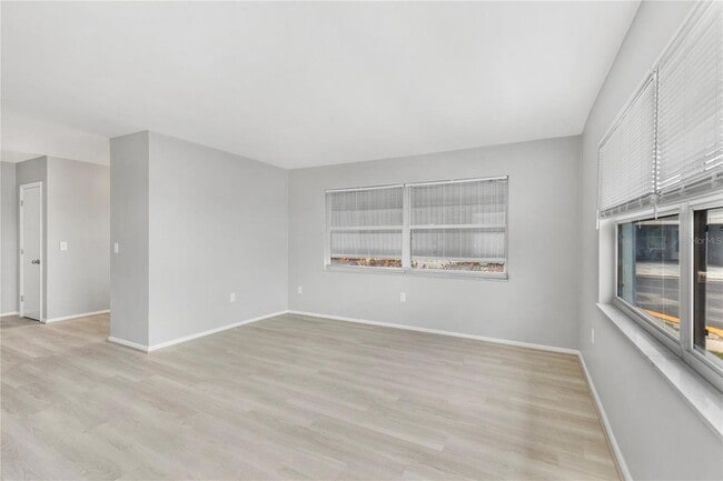 Photo - 250 Rosery Rd NW House