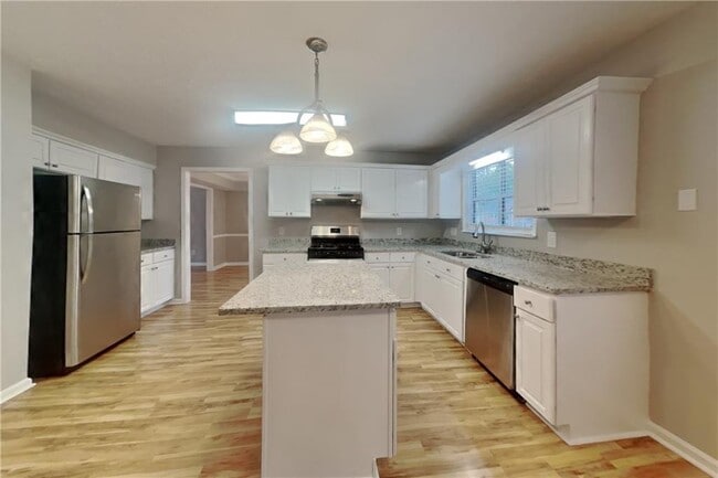 Photo - 2455 Compton Pl