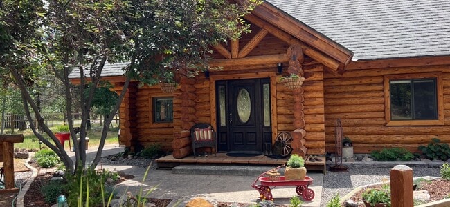 Beautiful Log Home with Shop - Beautiful Log Home with Shop