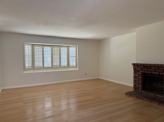 Photo - 4195 Kingsley St Unidad 43