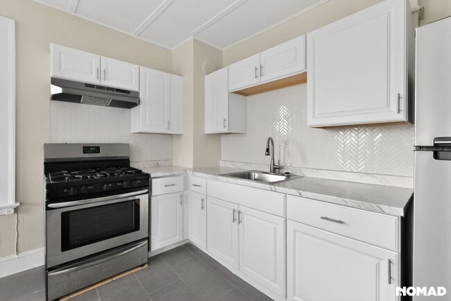 Photo - 1482 Corbin Ave