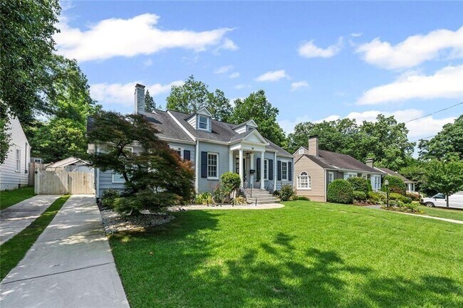 Photo - 346 Redland Rd NW