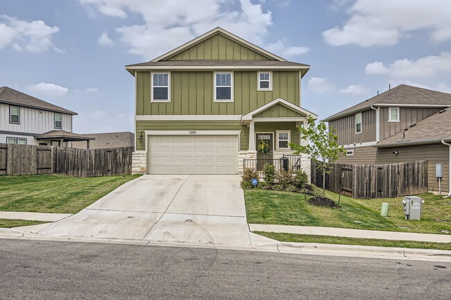 Building Photo - 13109 Hatsy Wy Rental