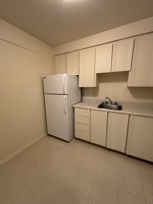 Photo - 70 McEwen Ave