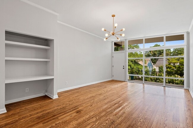 Photo - 2703 Ashland St Unit 2701 Ashland St