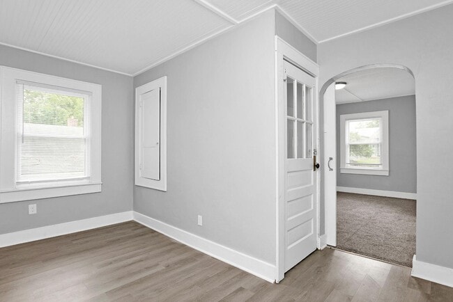 Photo - 104 Taylor Blvd