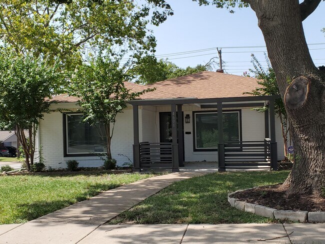 Photo - 4601 Birchman Ave Casa