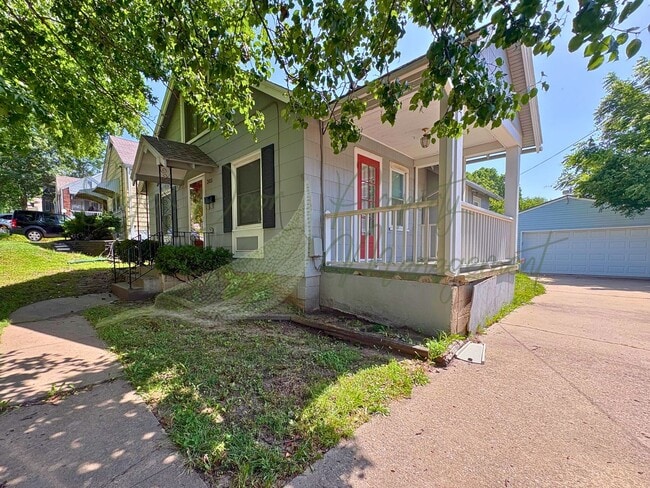 Photo - BEAUTIFUL HOME IN INDEPENDENCE!!