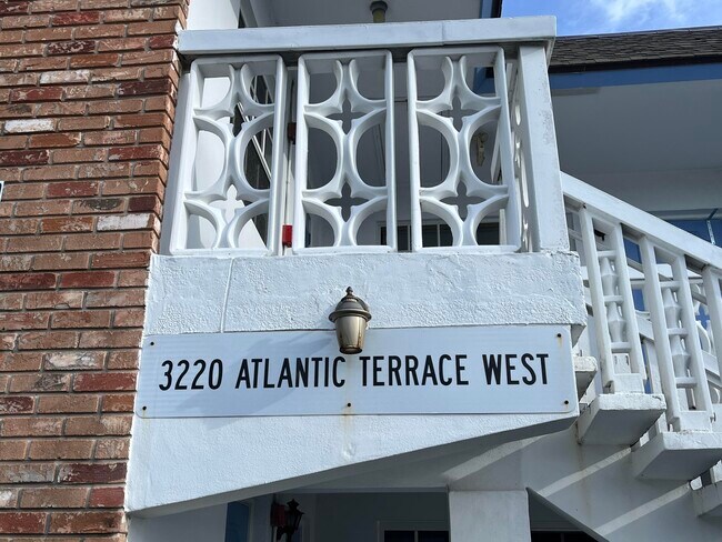 Photo - 3220 NE 10th St Unidad 4 Rental