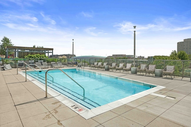 Photo - 2099 S Wabash Ave