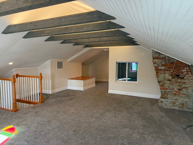 Photo - 7601 Hamilton Ave