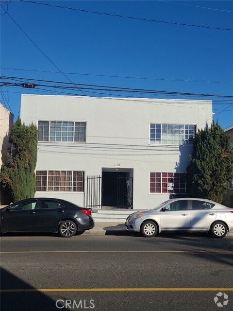 Building Photo - 1432 Cherry Ave Unit C Rental