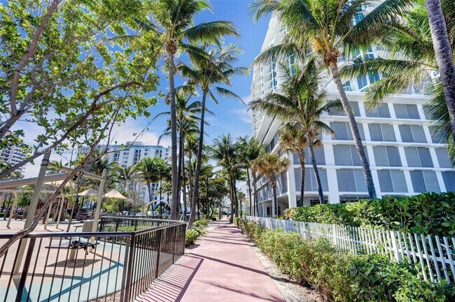 6515 Collins Ave Unidad 1107