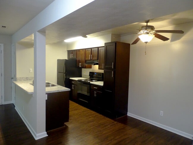 Hampton Creek Apartments
