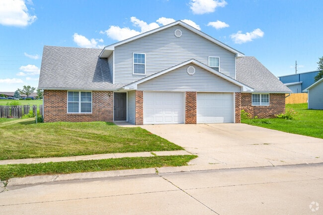 Building Photo - 2507 Carnation Dr Rental