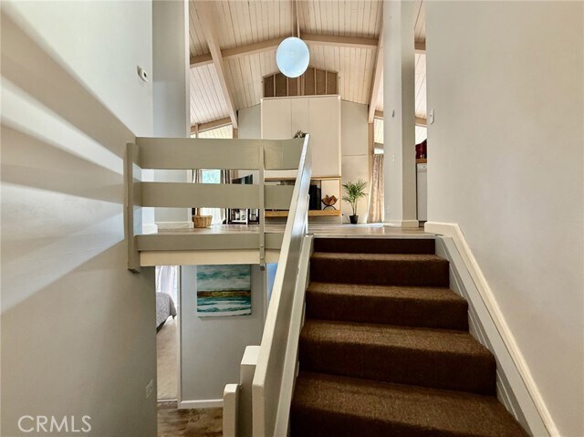 Photo - 872 Sierra Vista Dr