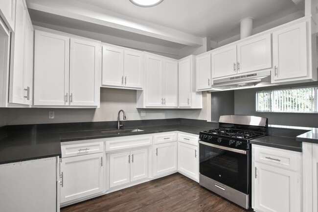 Building Photo - Stillman Apartments