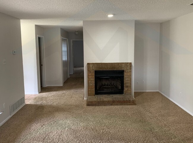 Photo - 305 Shady Valley Dr