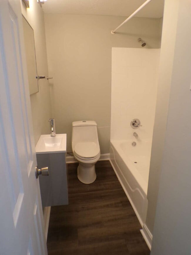 Photo - 2 bedroom 1 bath apartment near Church Hill Downs and University of Louisville, all utilities inc...