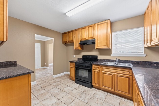 Photo - 5647 Belmark St