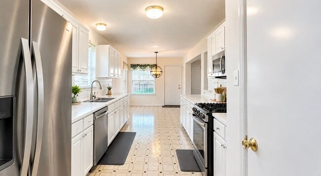 11014 Malden Dr