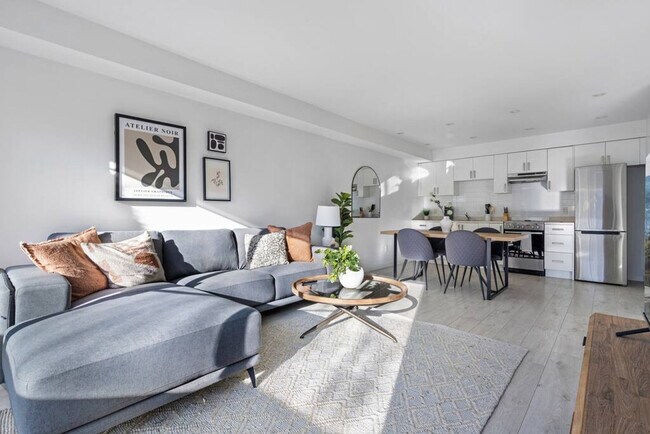 Photo - 2225 W 8th Ave Unit ID1051841P