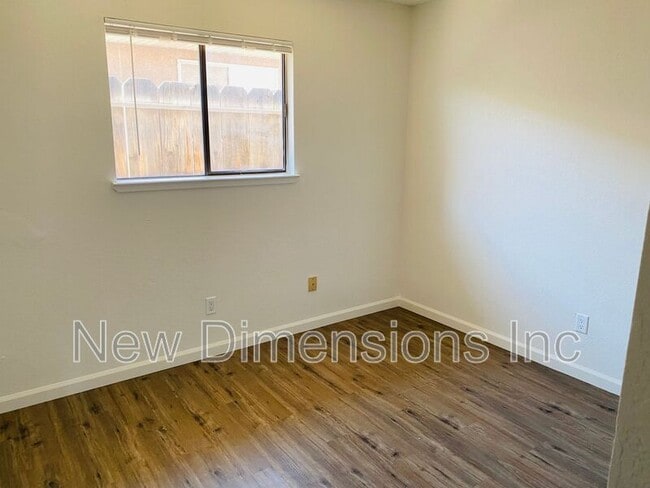 Photo - 192 N Nevada St