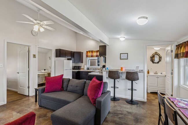 Photo - 5736 Lake Rd E Unidad SI ID1593945P
